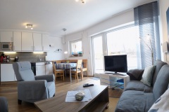Panorama-Wohnzimmer-03-2021-E-bearbeitet-und-klein